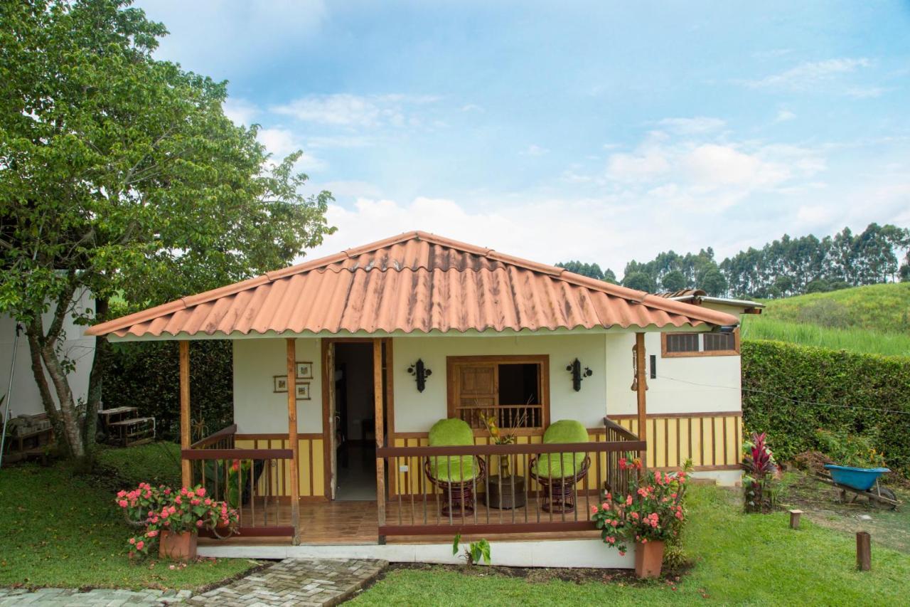Yerbabuena Hotel *