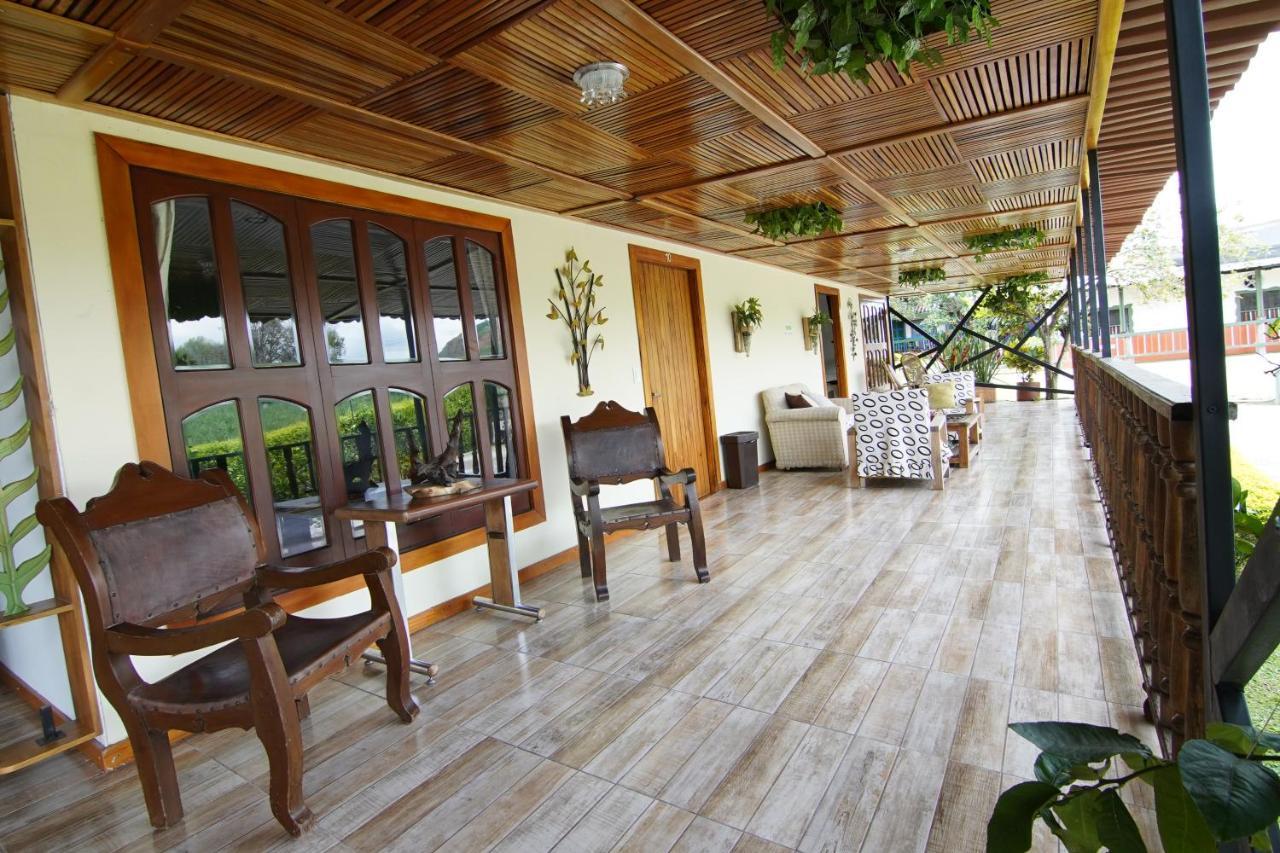 Hotel Yerbabuena Combia