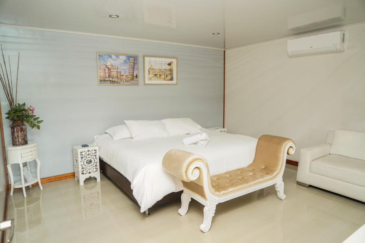 Hotel Yerbabuena Combia