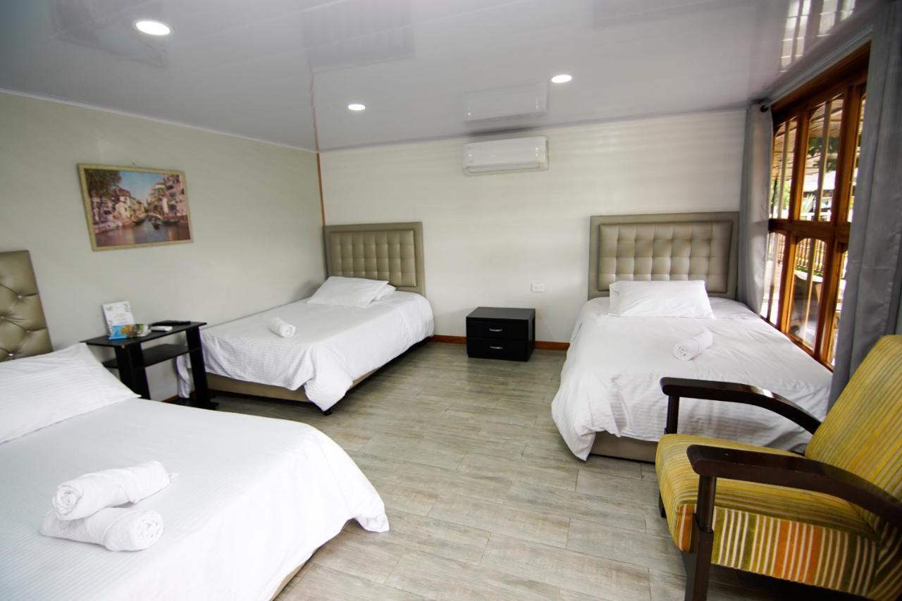 Hotel Yerbabuena *