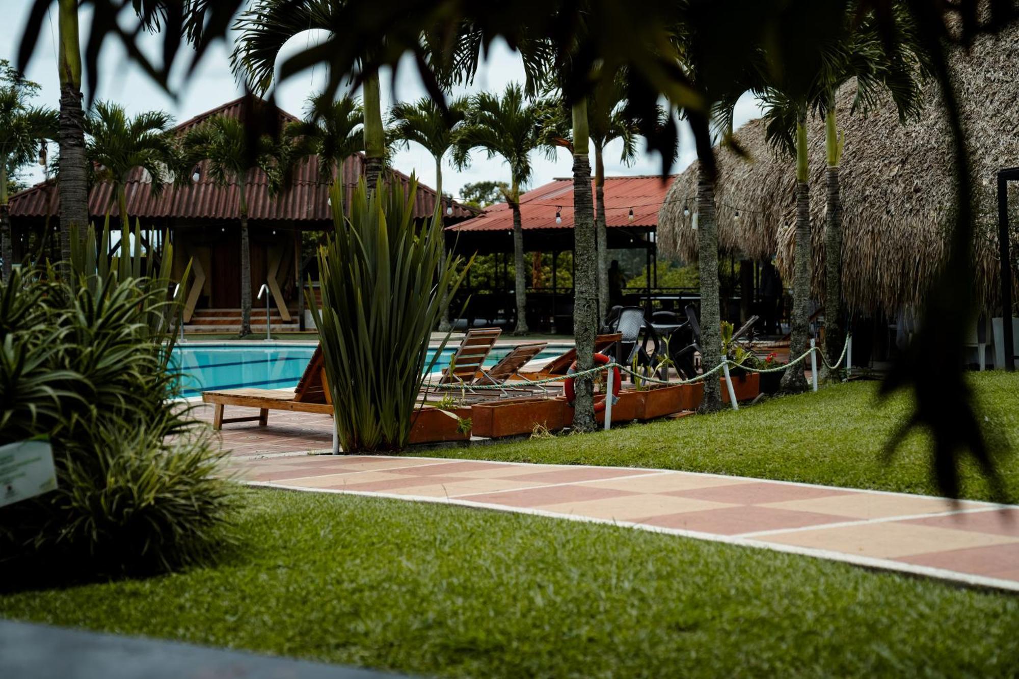Hotel Yerbabuena *